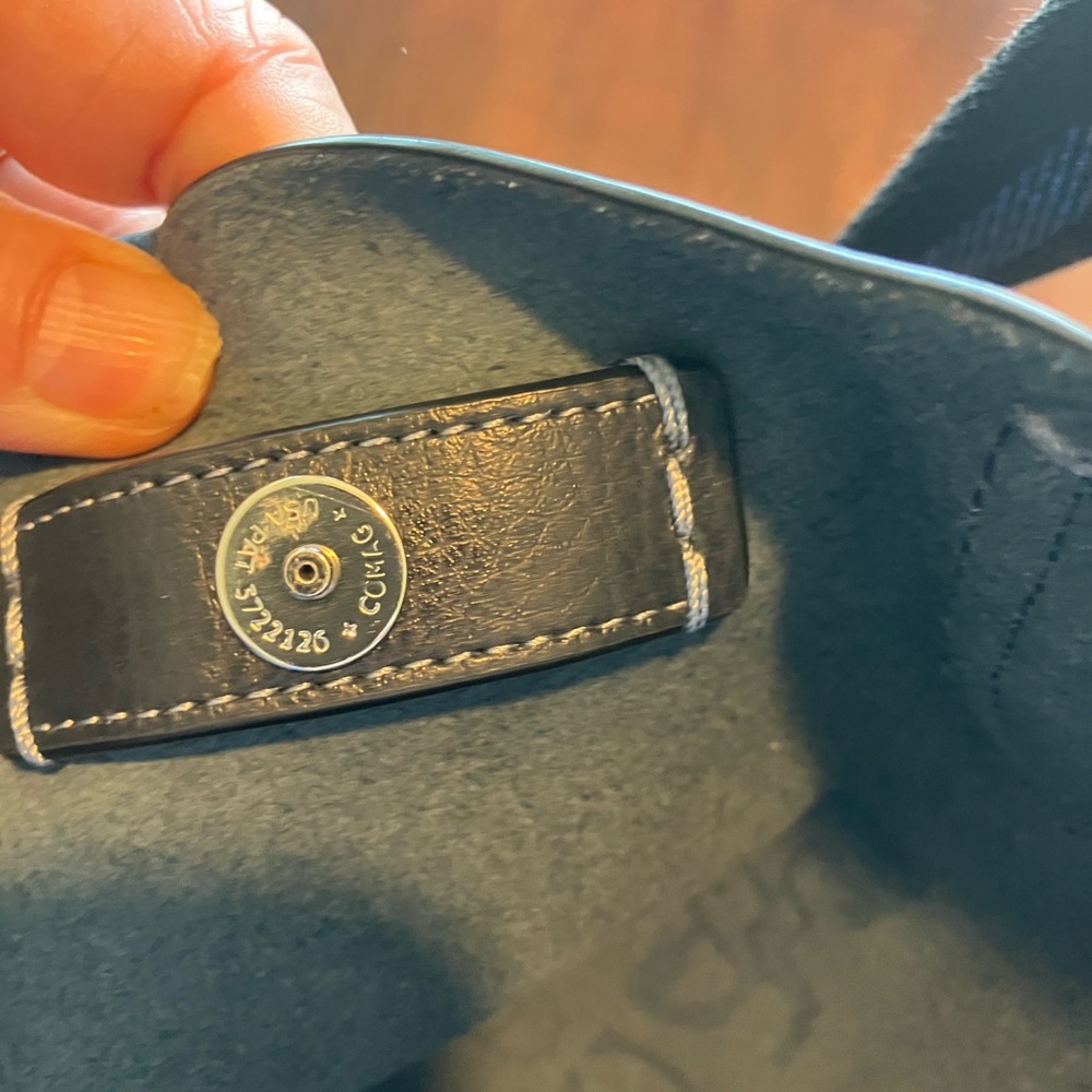 Coach Derby dark blue Leather Logo Tote with Silver Tag - Picture 5 of 7